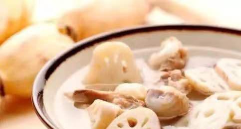 罗江萍医生（以她的精湛医术和无私奉献，治愈了无数患者的病痛）