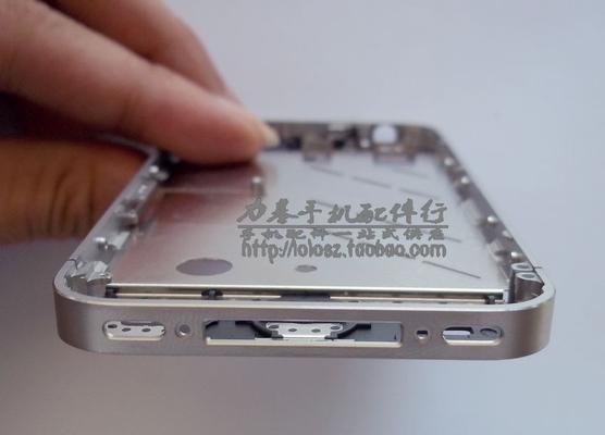 探索苹果4后盖的开启方法（轻松拆解苹果4后盖，了解内部构造）