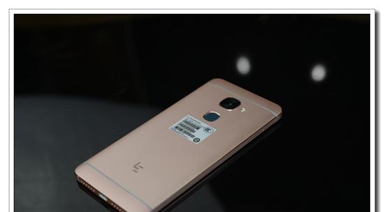 乐视2数字耳机（数字技术结合时尚设计，为您带来极致音乐体验）
